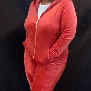🛍️ White Mark Red Two Piece Jogger Set - NWT (Boutique)